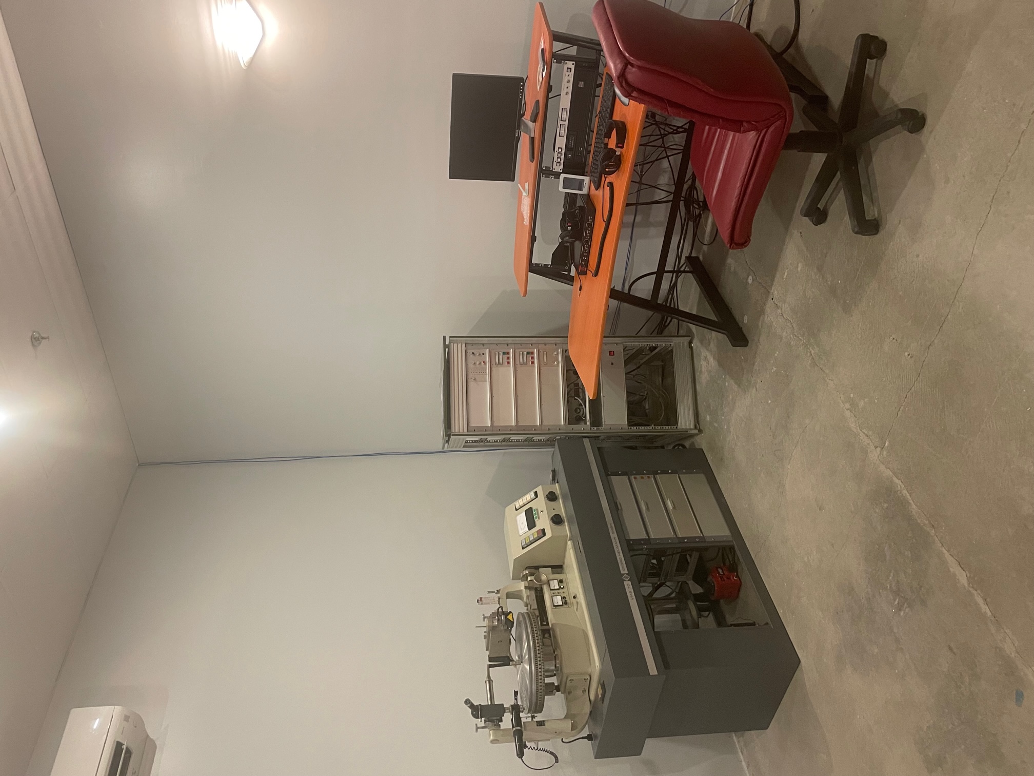 Vinyl Operatoring Machine Microforum Vinyl - Vinyl Pressing Plant